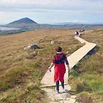 496 - Leenane Semesterbostad